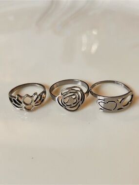 💝 2/20$ Bundle of 3 silver-toned “cut out” art rings Modern Eclectic